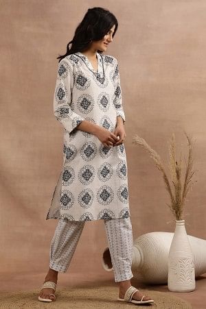 Off-White Geometric Printed V-Neck Kurta