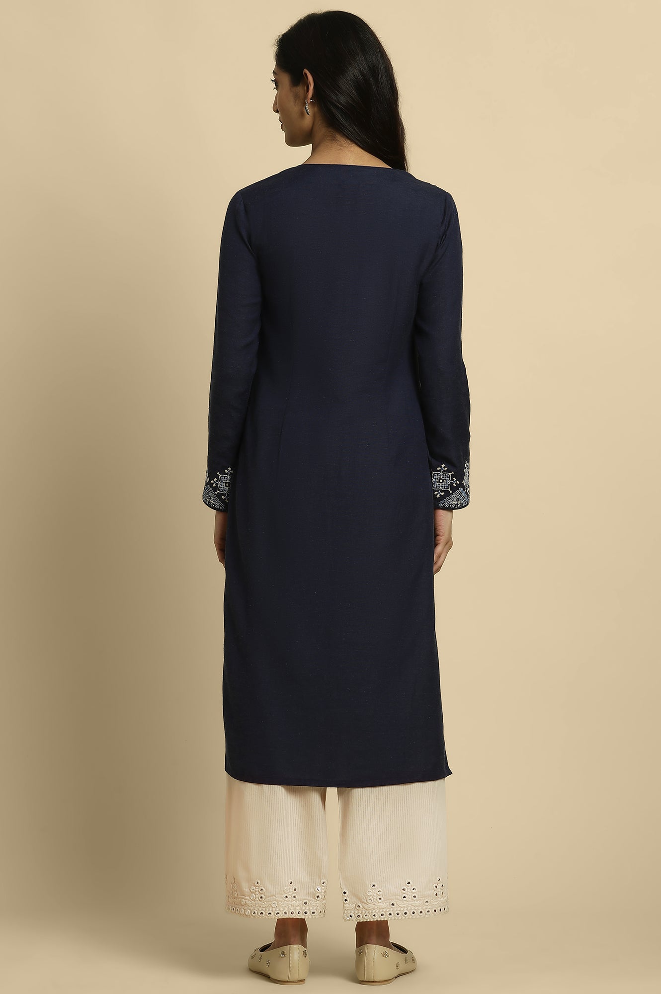 Blue Thread Embroidered Straight Kurta