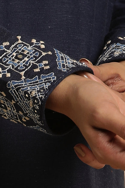 Blue Thread Embroidered Straight Kurta