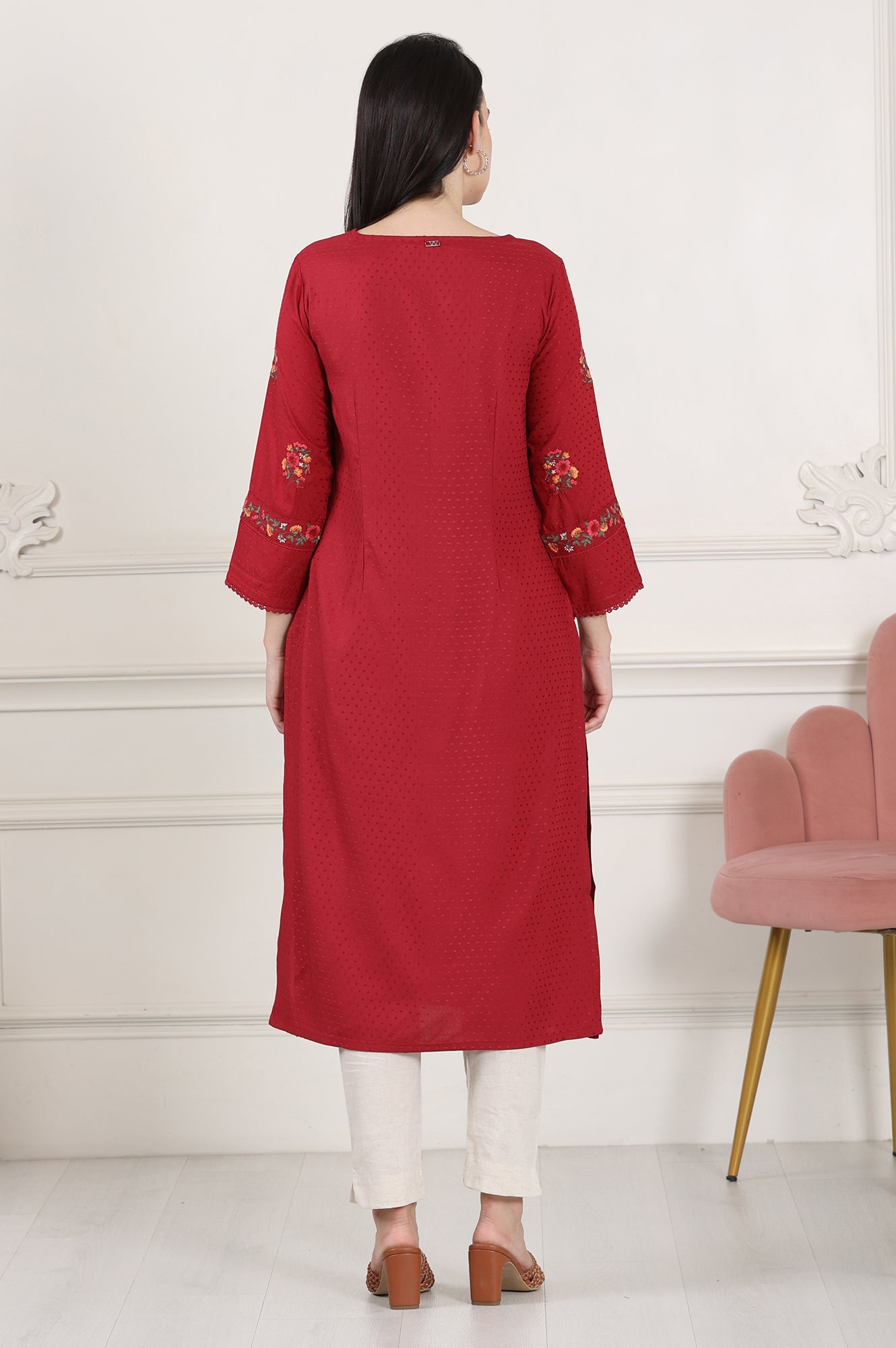 Maroon Thread Embroidered Yoke Textured Dobby Straight Kurta - wforwoman
