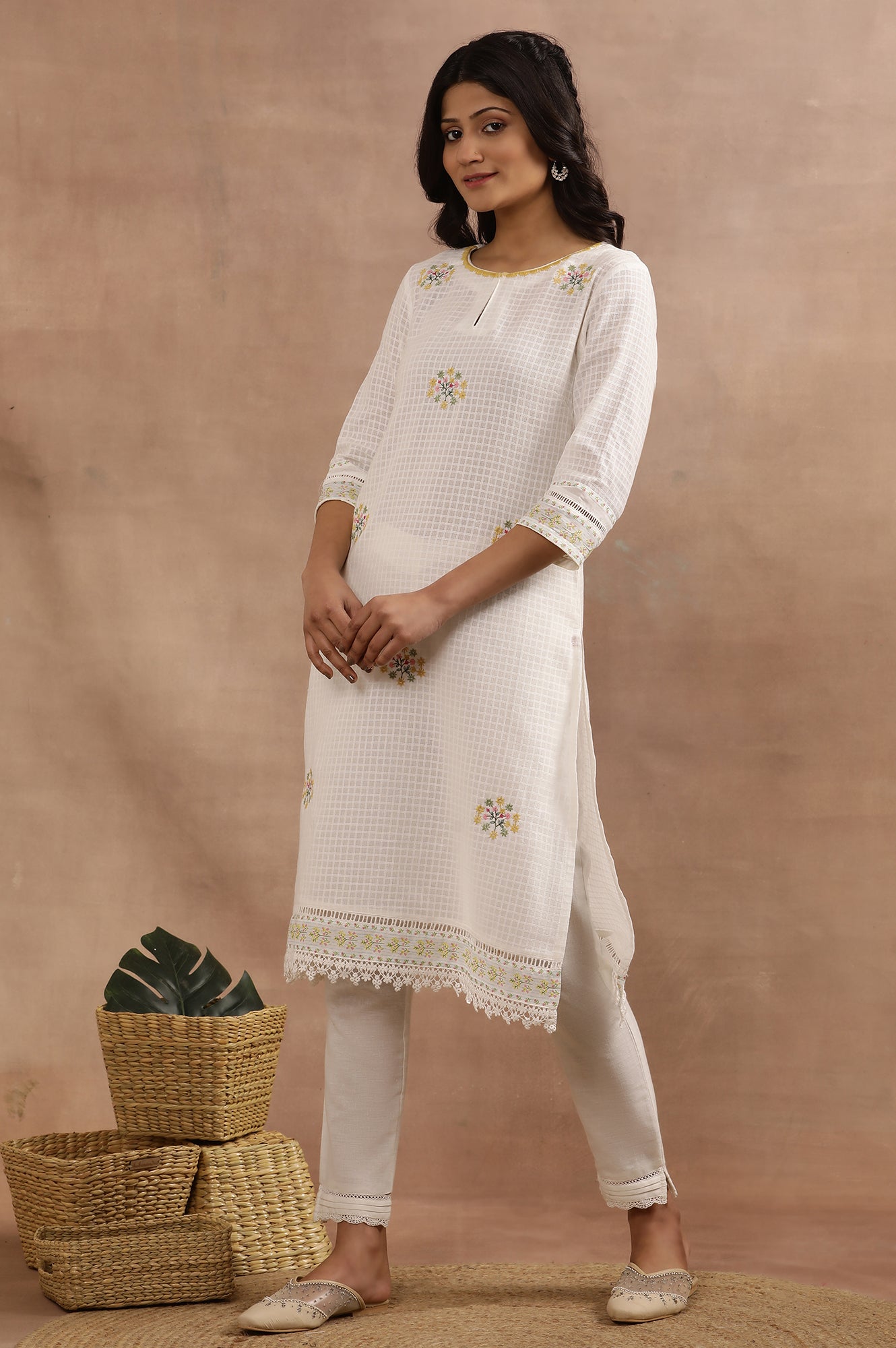 White Cotton Checker Kurta With Floral Embroidery