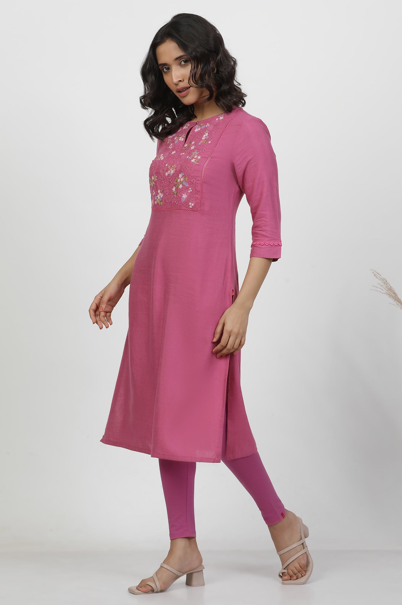 Orchid Pink Solid Mid-Rise Tights