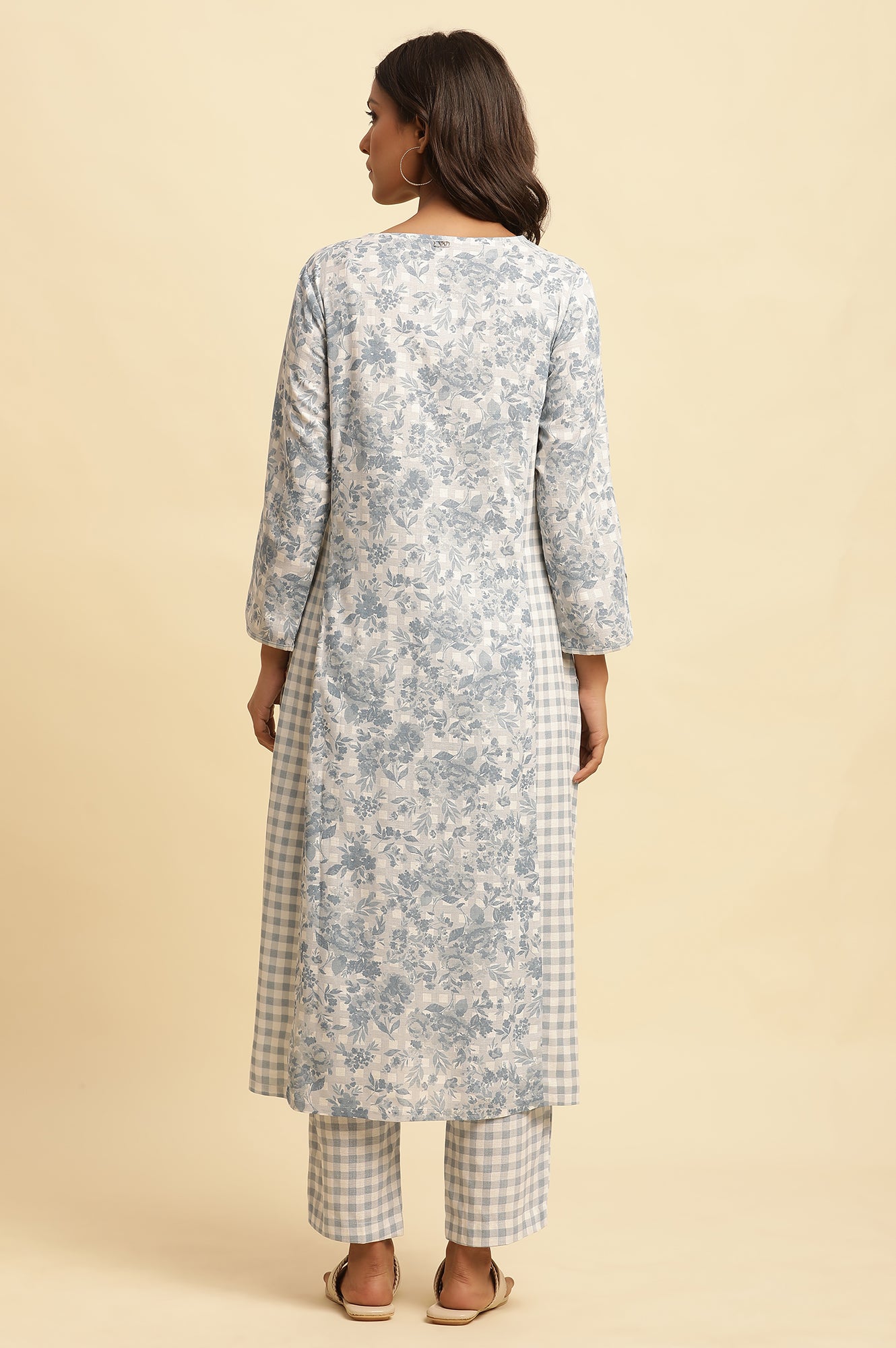Blue And White Checker Printed Kurta And Pants Set