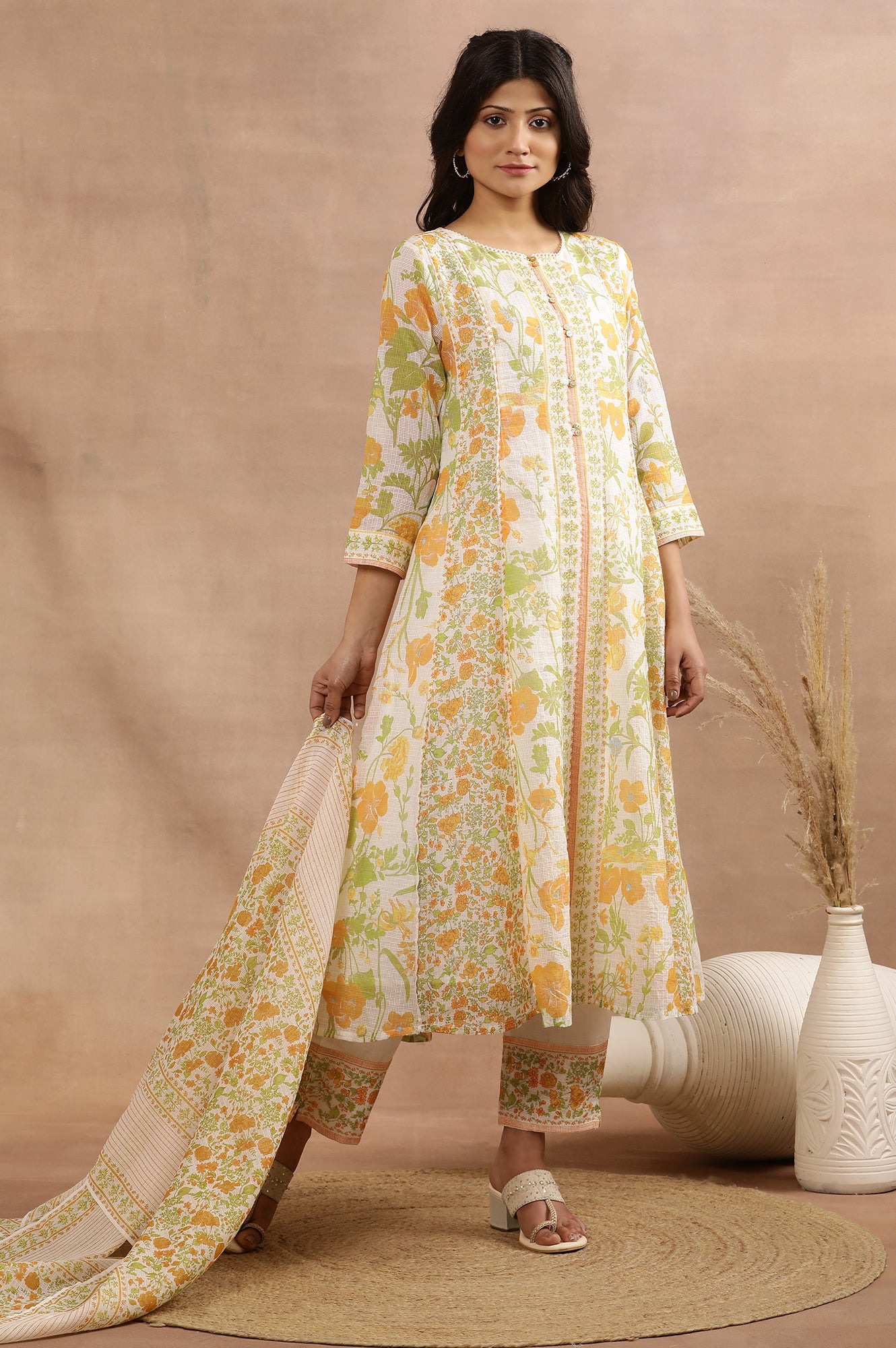 White Multi-Coloured Floral Printed Panelled Kurta, Pants And Dupatta Set