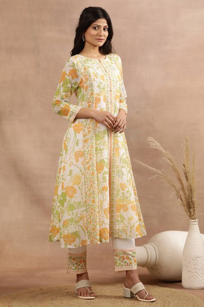 White Multi-Coloured Floral Printed Panelled Kurta, Pants And Dupatta Set