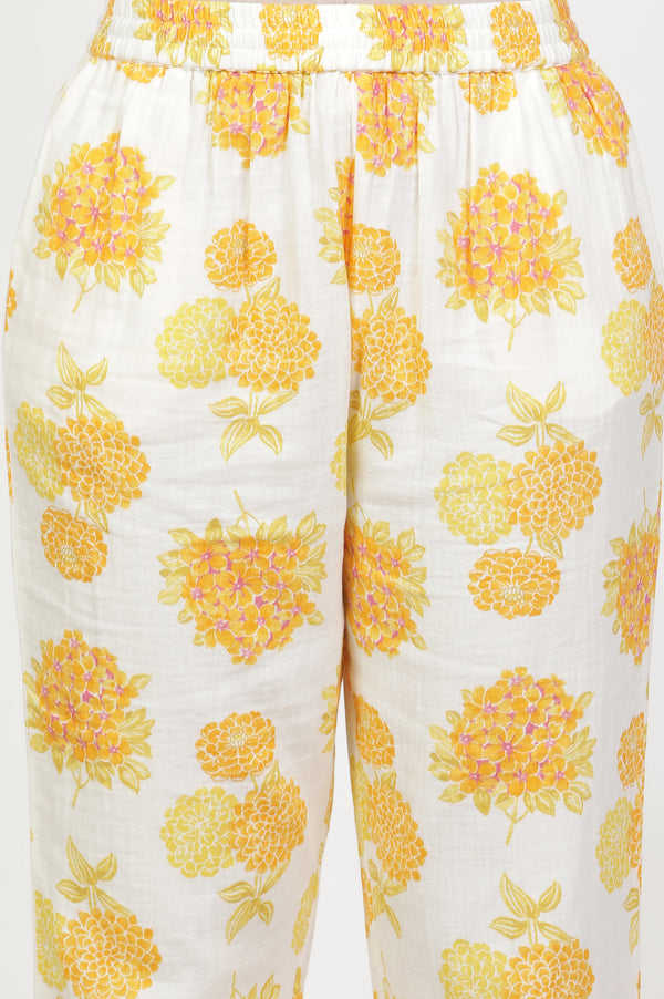 White And Yellow Bold Floral Printed Kurta And Pants Co-Ord Set