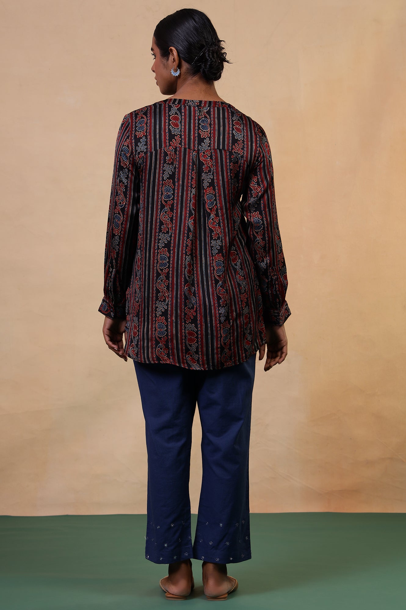 Folksong Pirate Black Viscose Straight-Fit Ethnic Motif Ajrakh Print Top