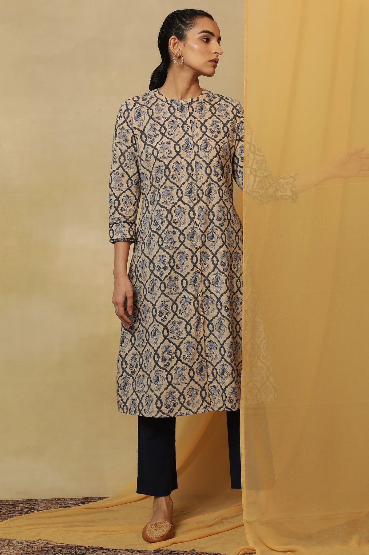 Ivory Jaal Block Printed Kurta In Cotton Slub - XS