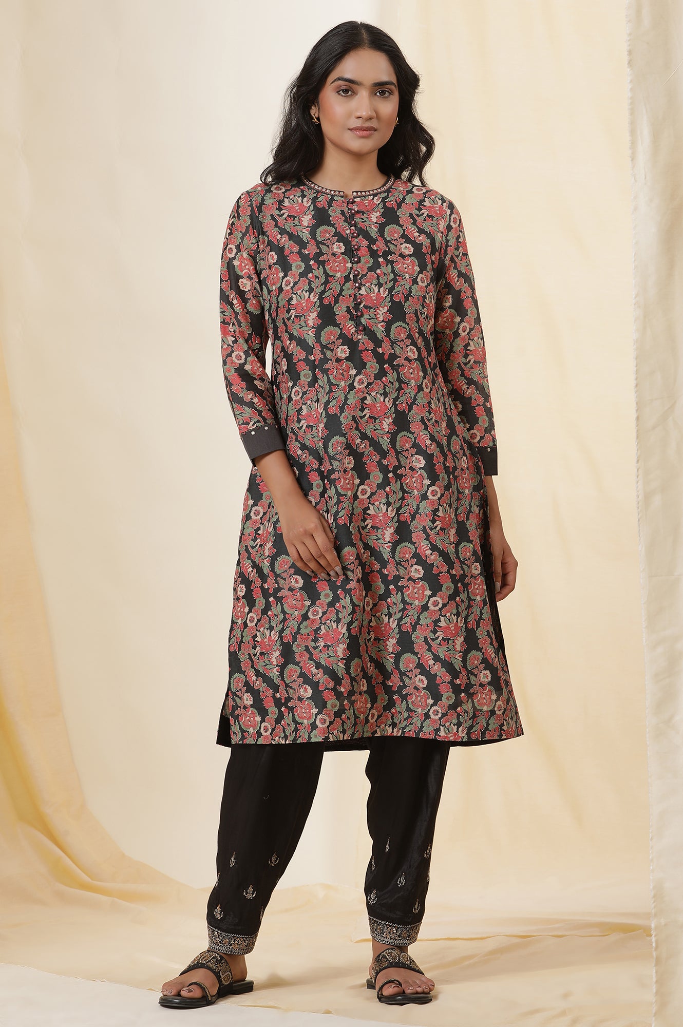 Black Shiny Chanderi Kurta In Multicoloured Block Print