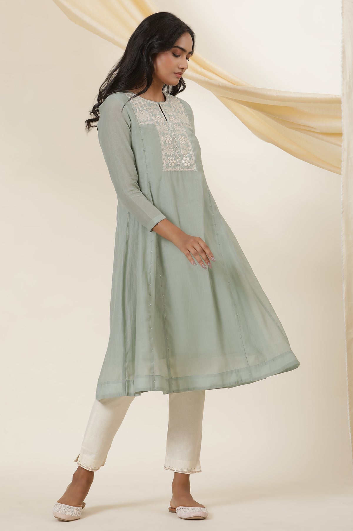 Pastel Green Applique Work Kurta In Silk Chanderi - XS
