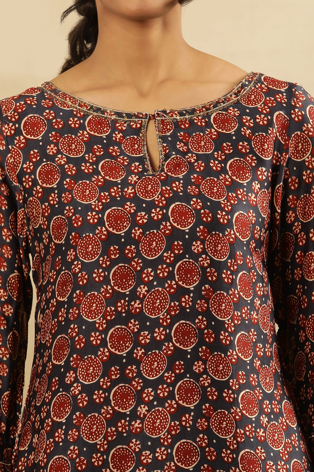 Blue &amp; Red Printed Kurta In Lustrous Satin