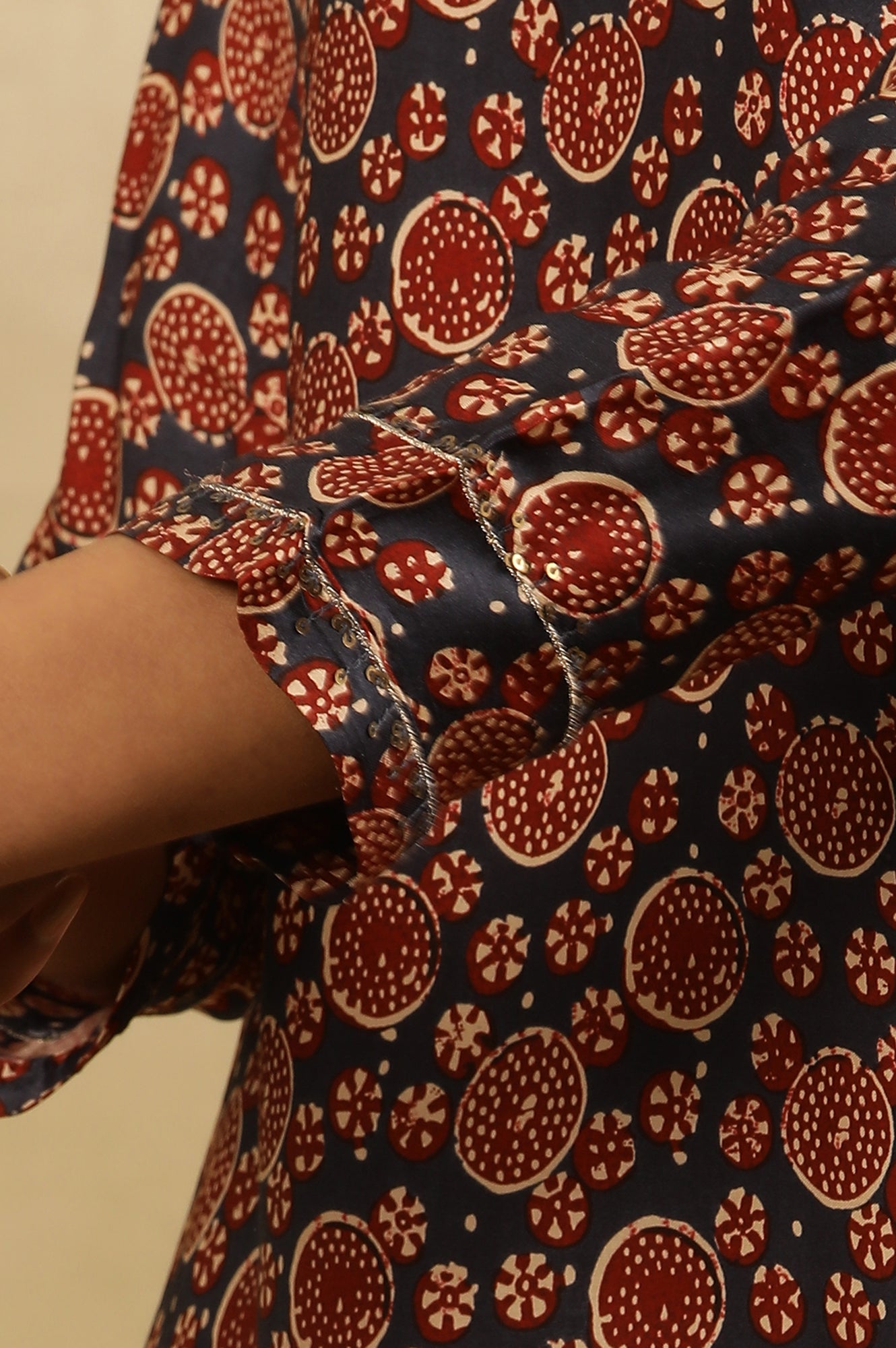 Blue &amp; Red Printed Kurta In Lustrous Satin