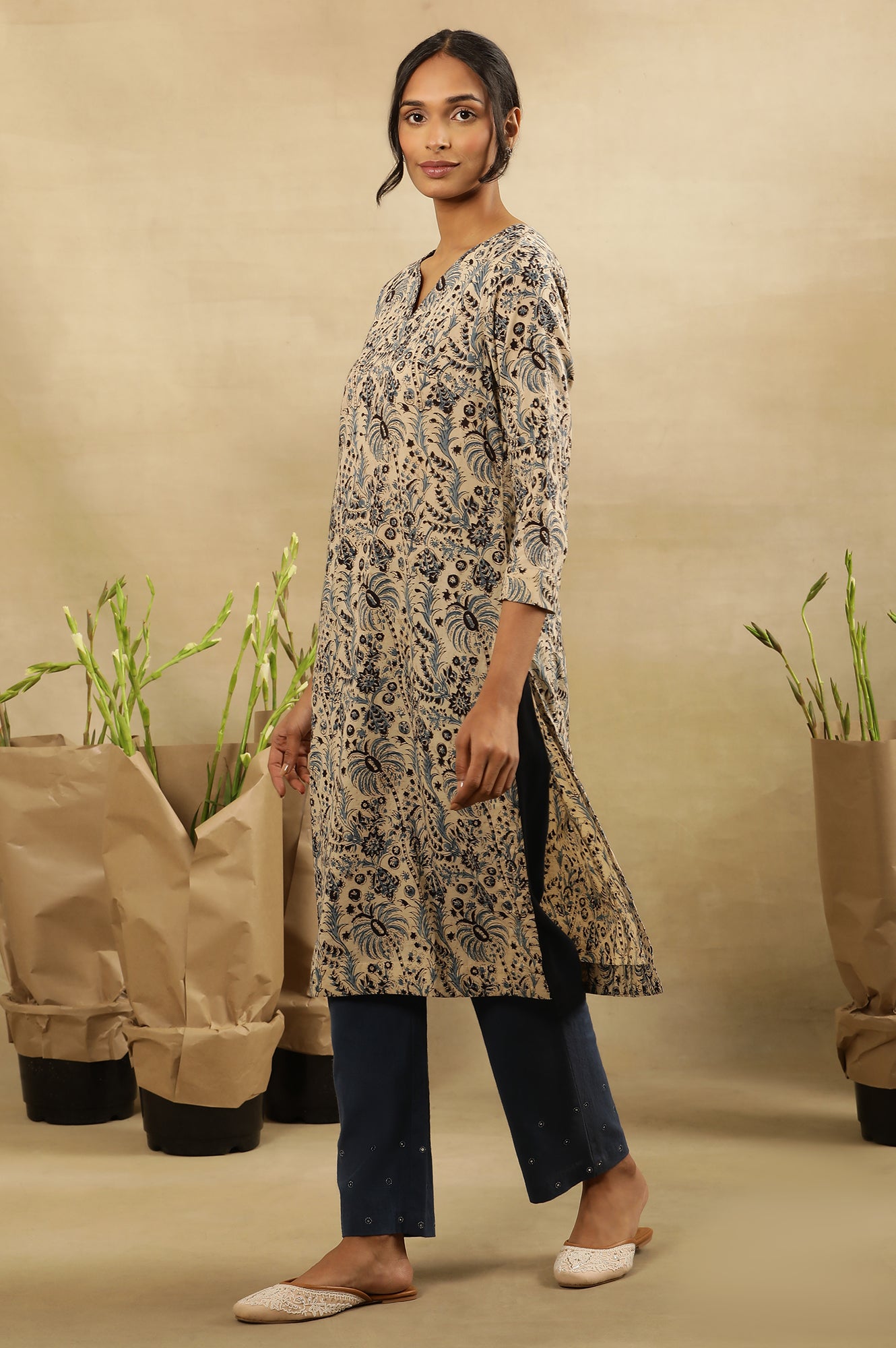 Off-White Dabu Block Printed Kurta In Cotton Voile