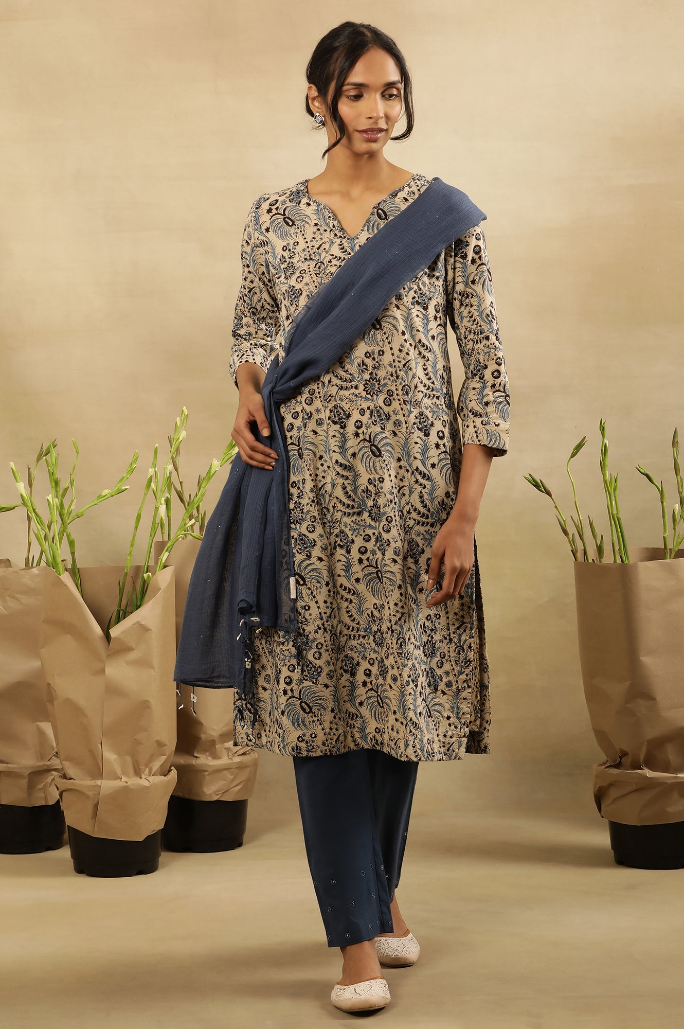 Off-White Dabu Block Printed Kurta In Cotton Voile