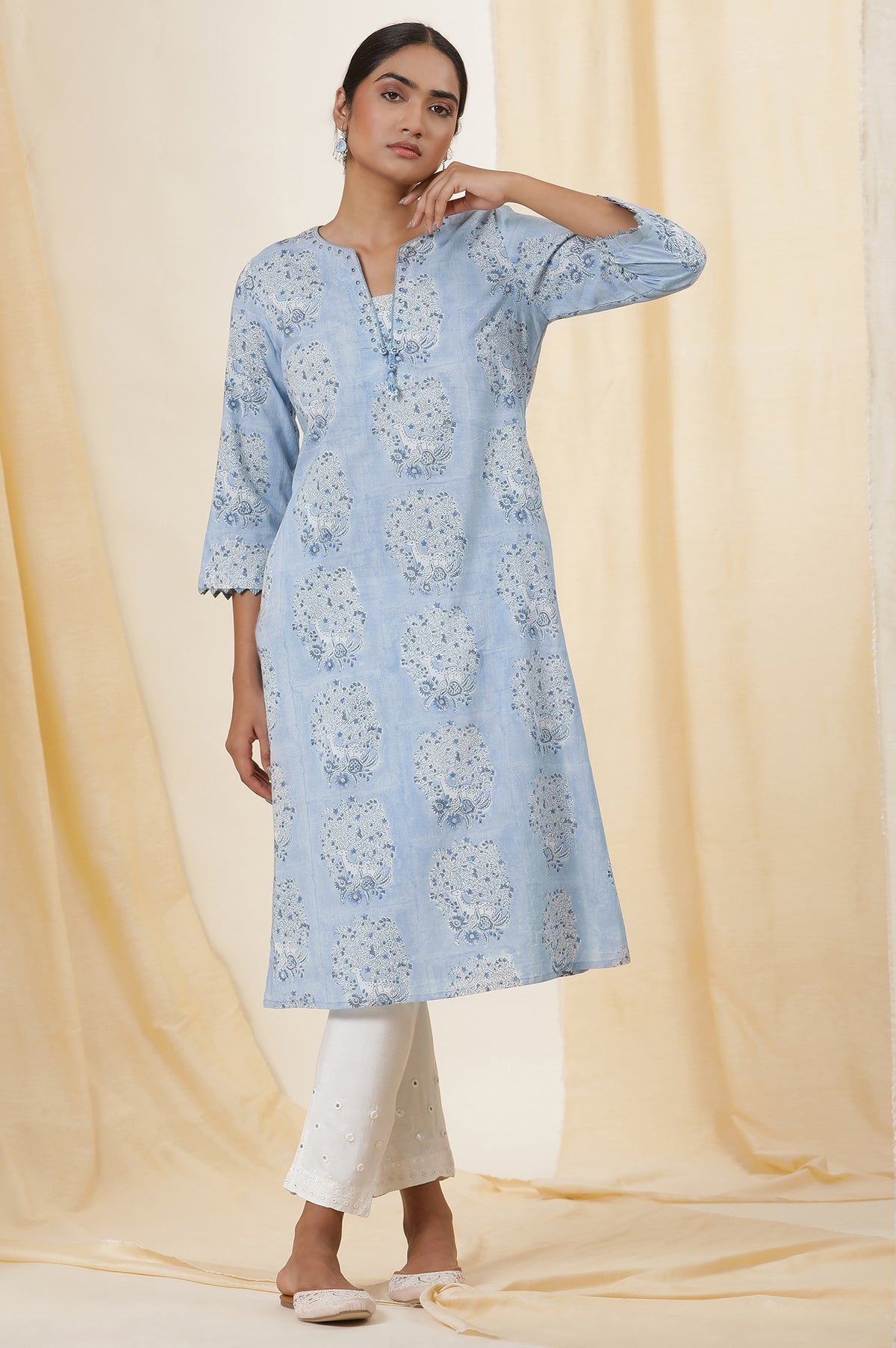 Snow Blue Deer Print V-Neck Kurta - XS
