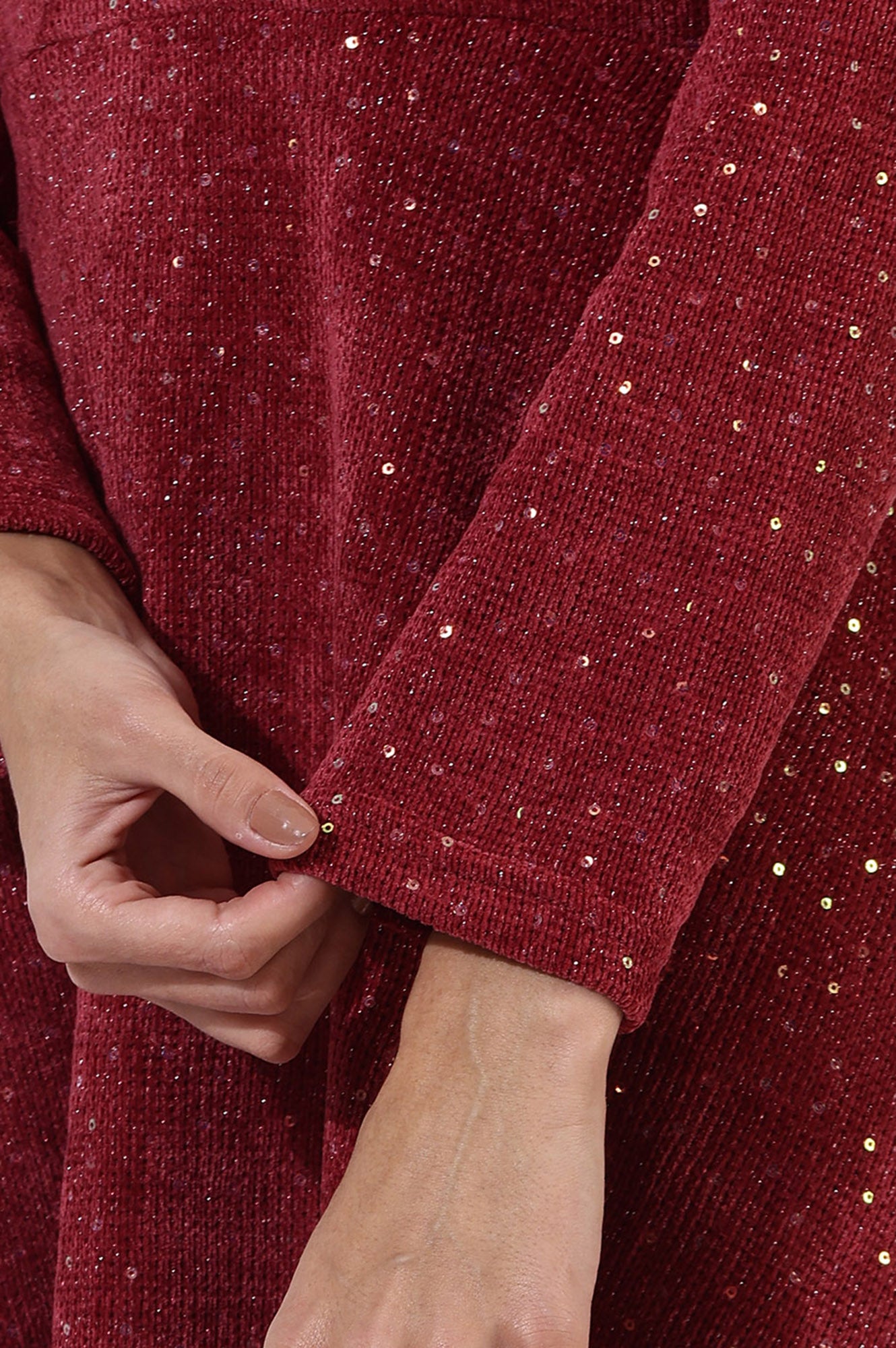 Maroon Solid Sequins Flarred Dresses