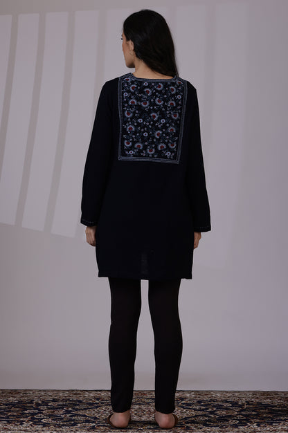 Blue Solid Thread Work Acrylic Straight Westernwear