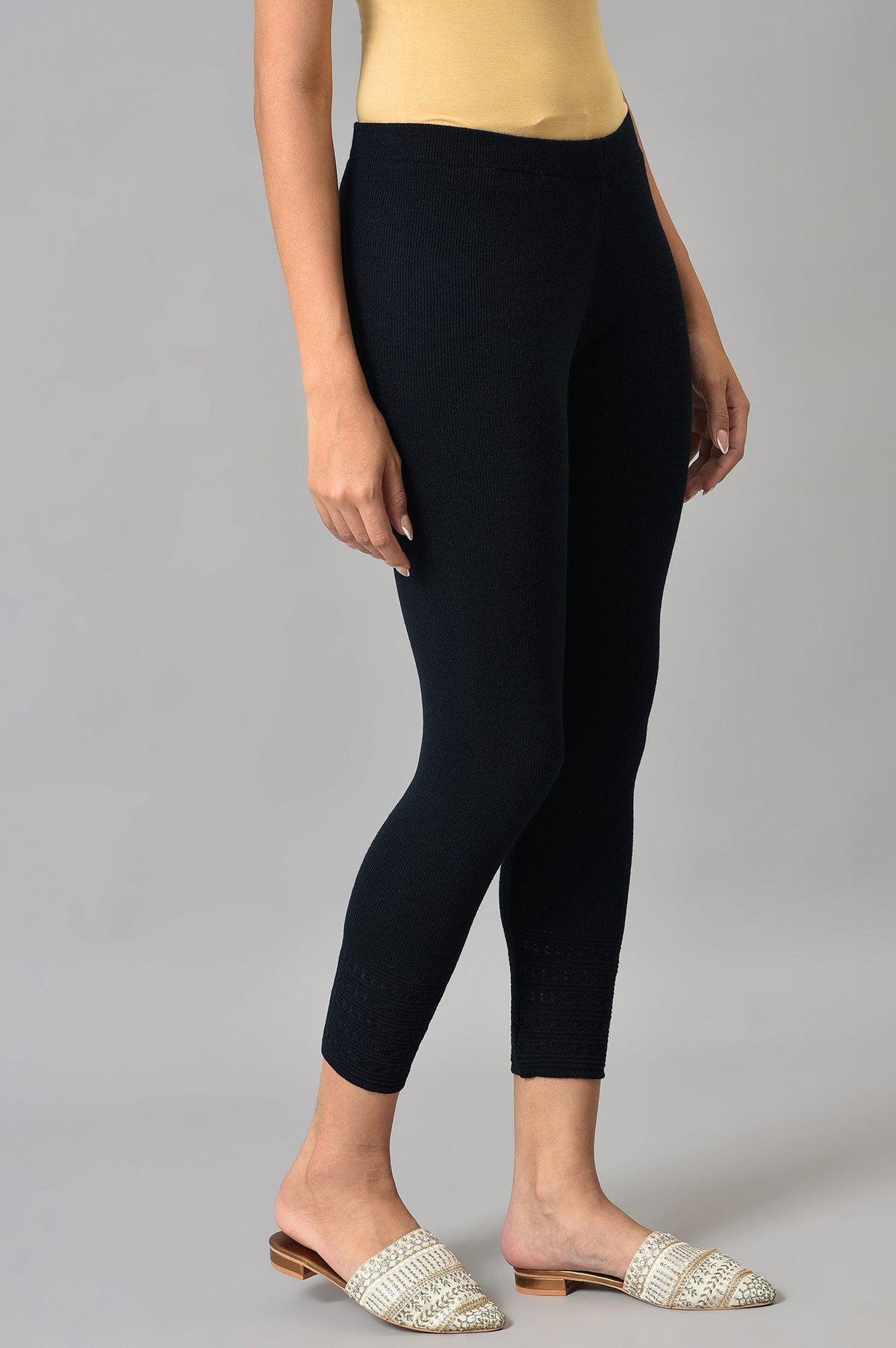 W Navy Blue Winter Textured Acrylic Skinny Fit Ankle Length Tights