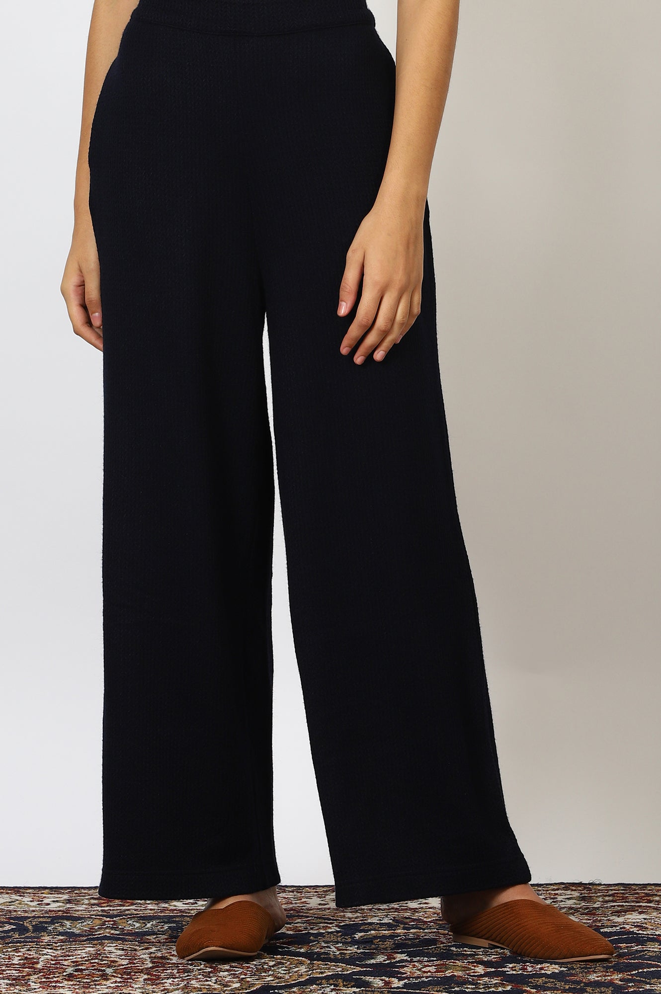 Navy Blue Solid Ankle Length Relaxed Fit Parallel Pants