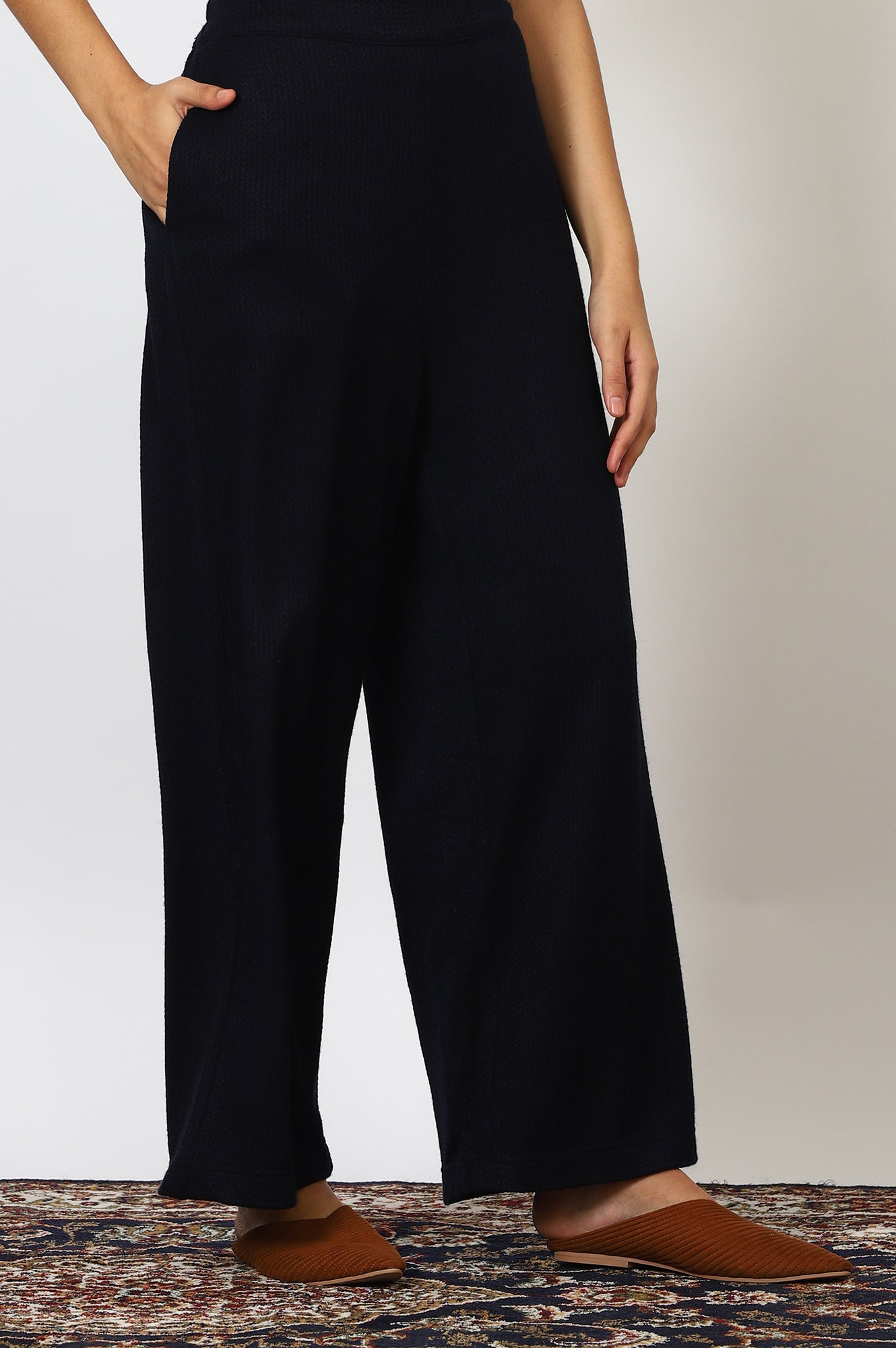 Navy Blue Solid Ankle Length Relaxed Fit Parallel Pants