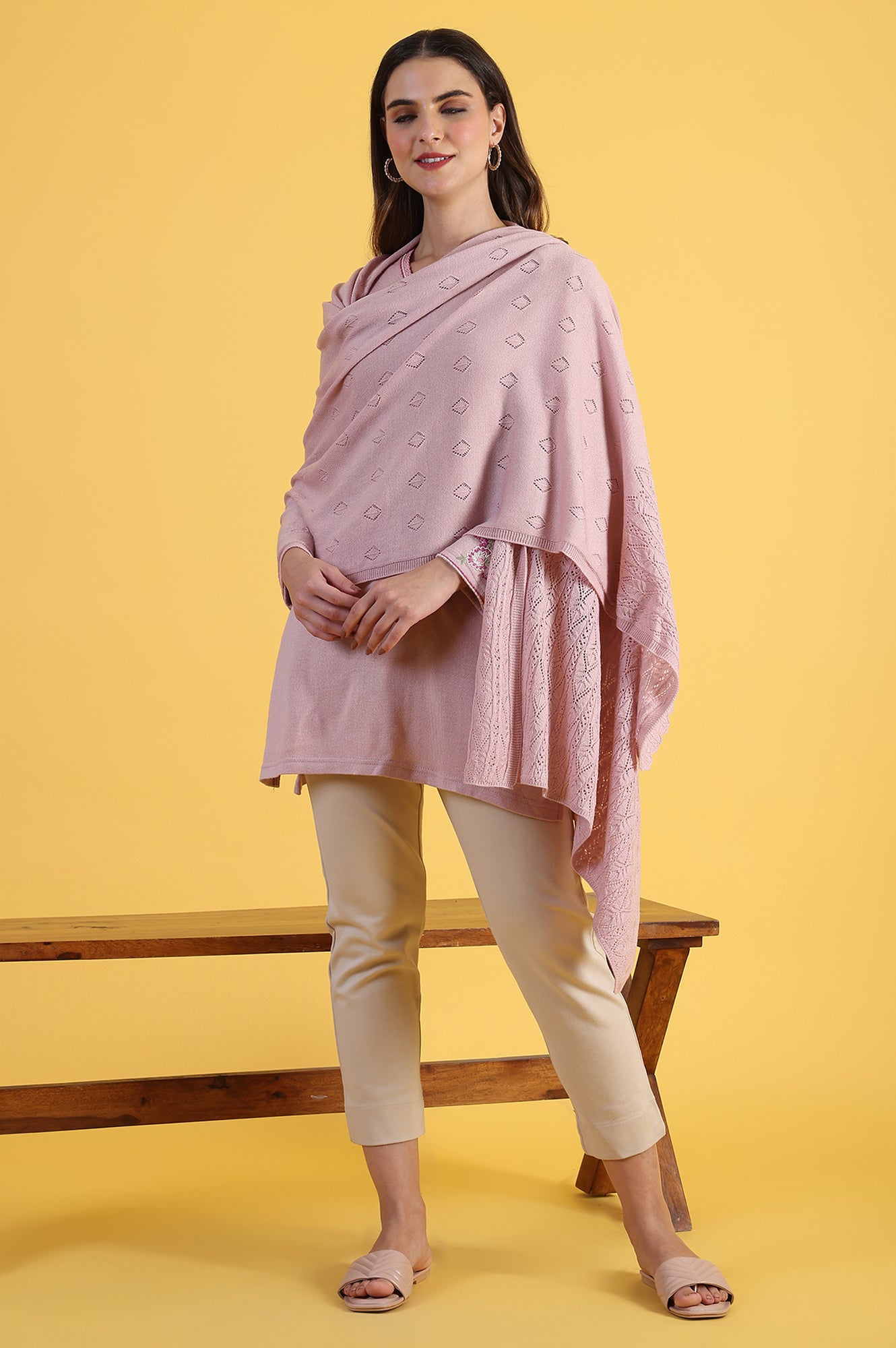 Pink Yarn Dyed Acrylic Shawls &amp; Stole