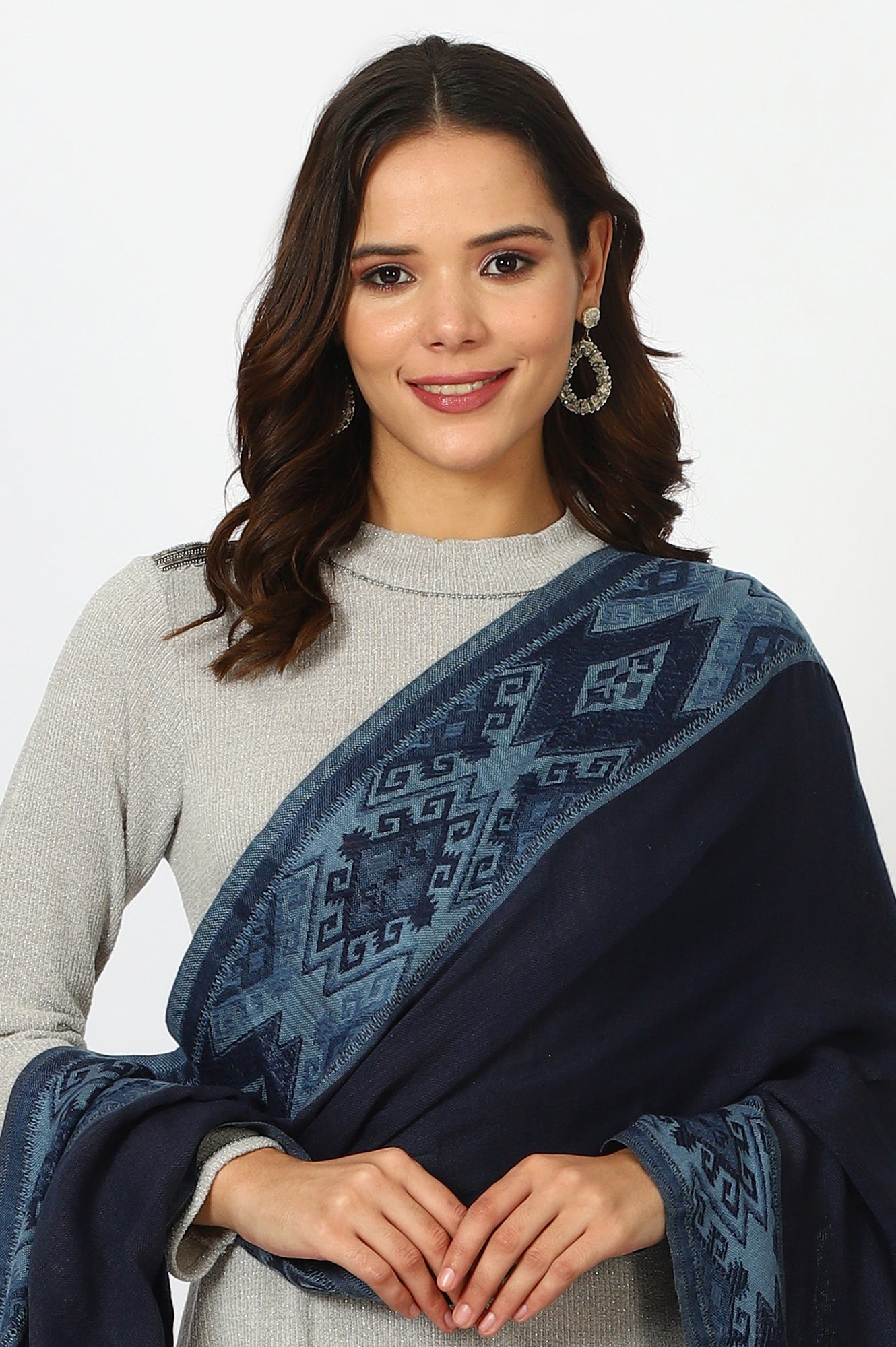 Blue Yarn Dyed Acrylic Shawls &amp; Stole