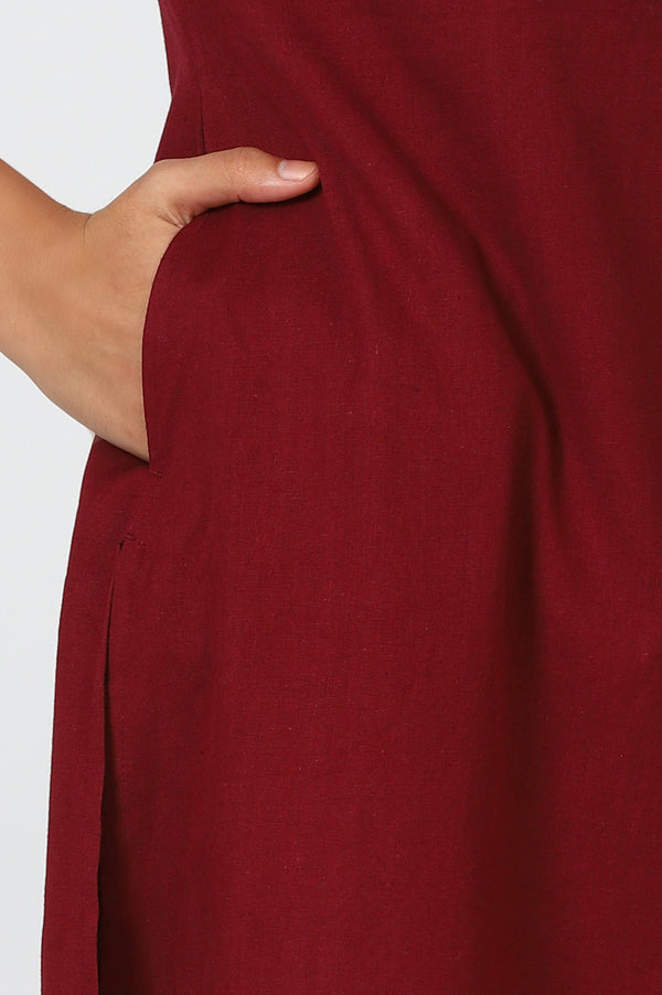 Maroon Mandarin Collar Cotton Blend Straight Kurta With W Branding