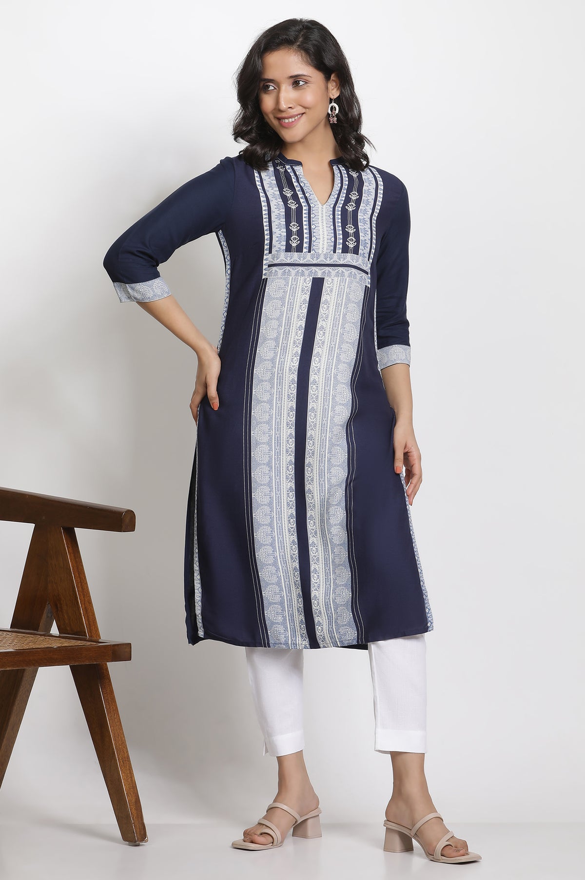 Blue Fusion Printed Kurta And Pants Set - XS