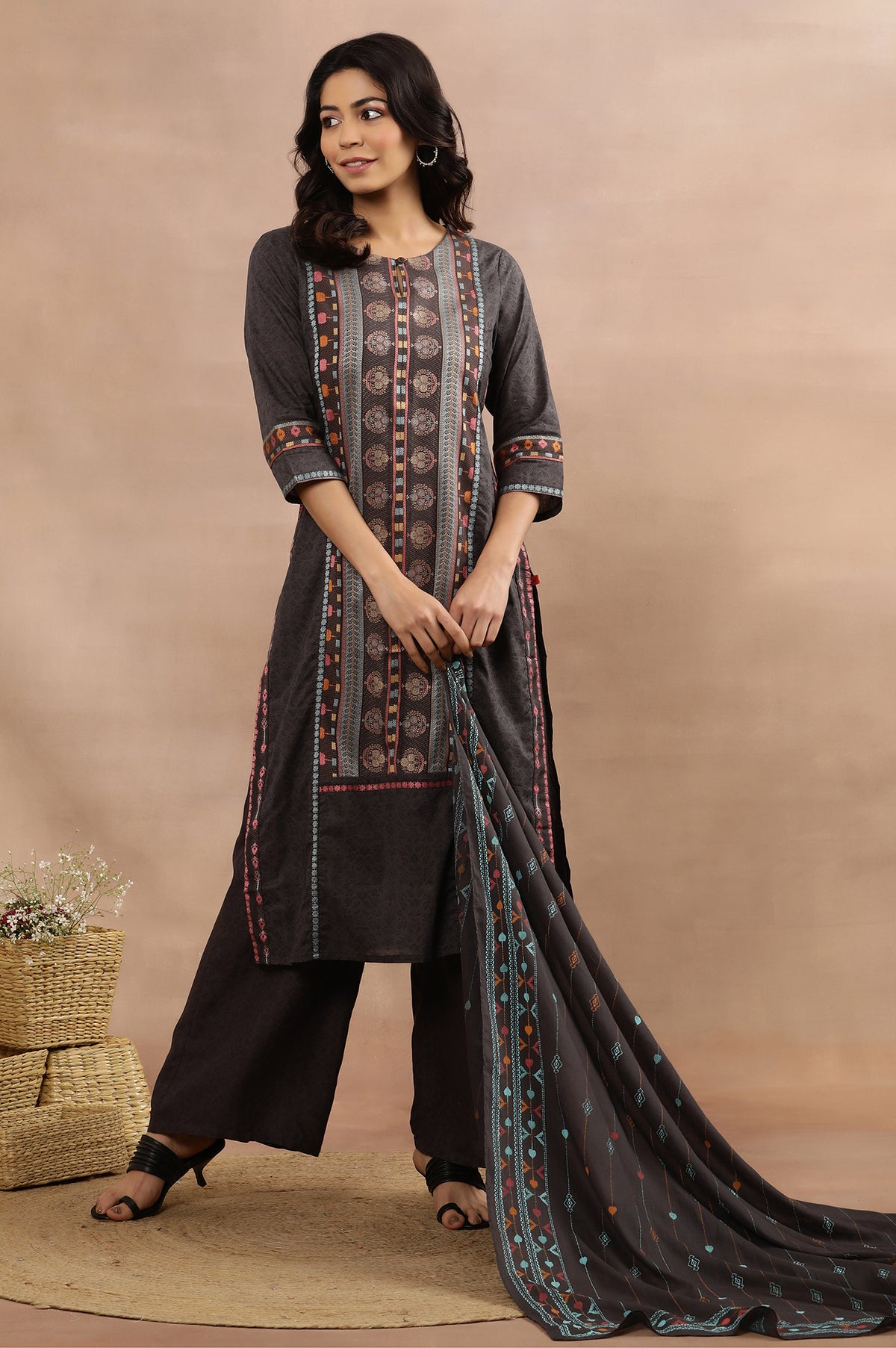 Grey Printed Straight Kurta, Parallel Pants And Dupatta Set - XS