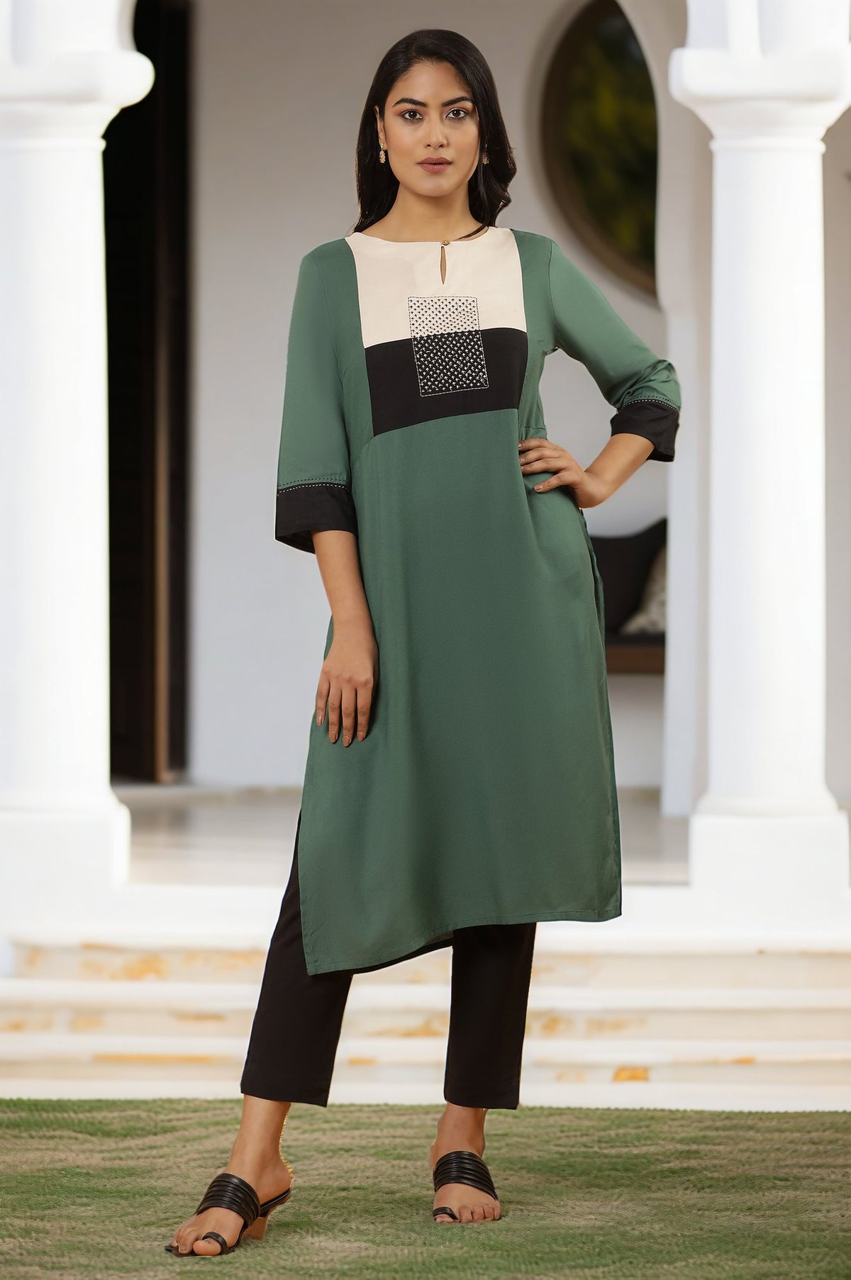 Green Straight Kurta And Trousers Set - XS