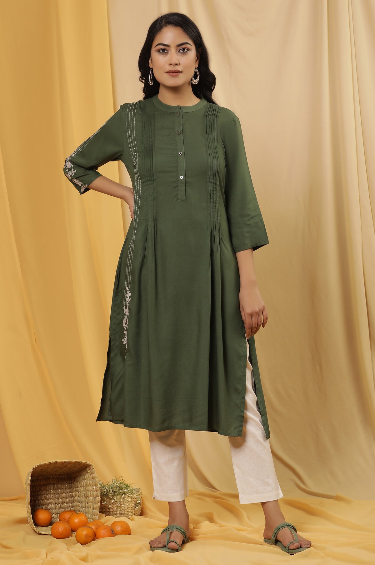 Olive Green Embroidered Kurta And Pants Set - XS