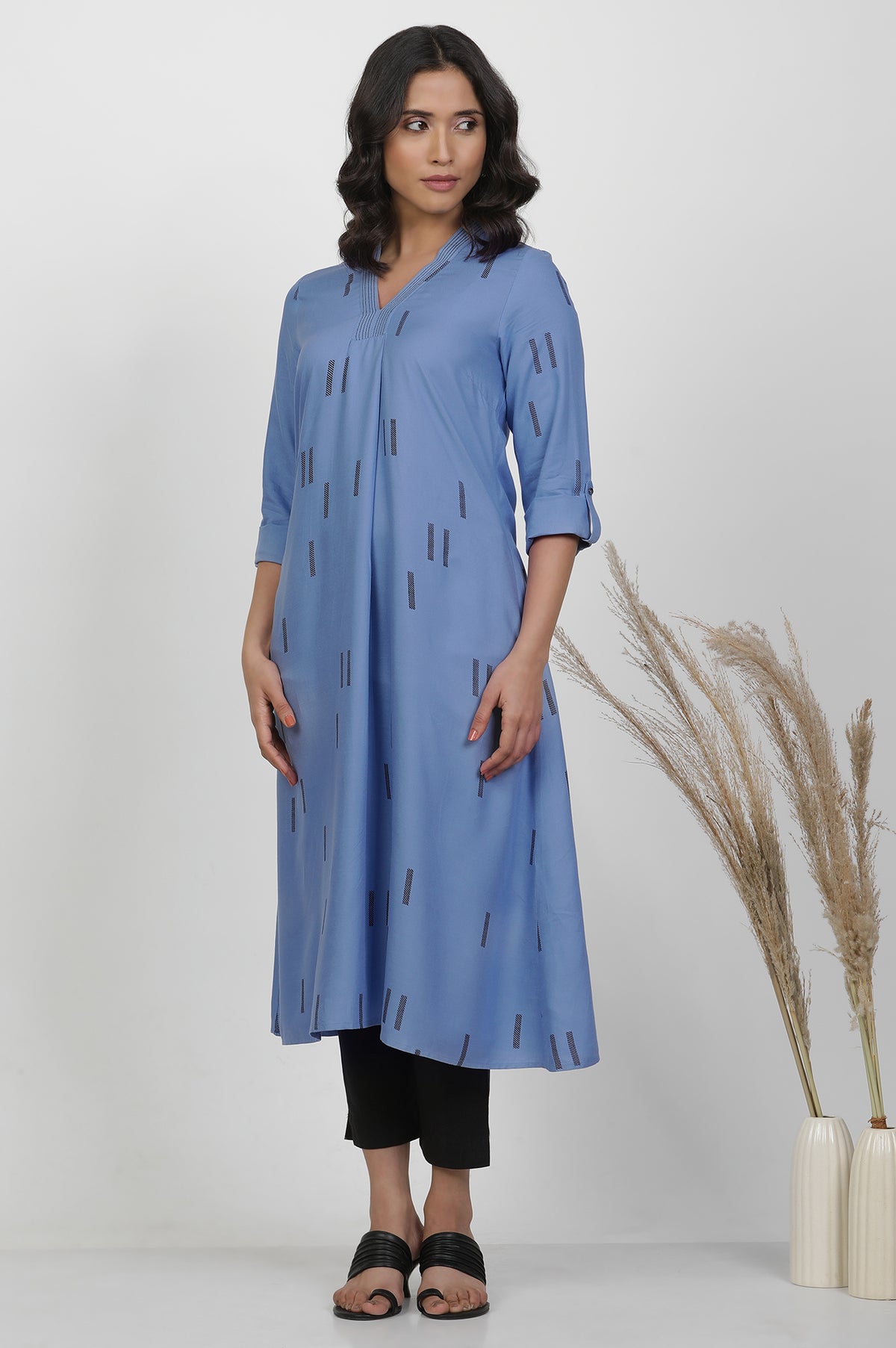 Blue V-Neck Printed Kurta And Trousers Set - XS