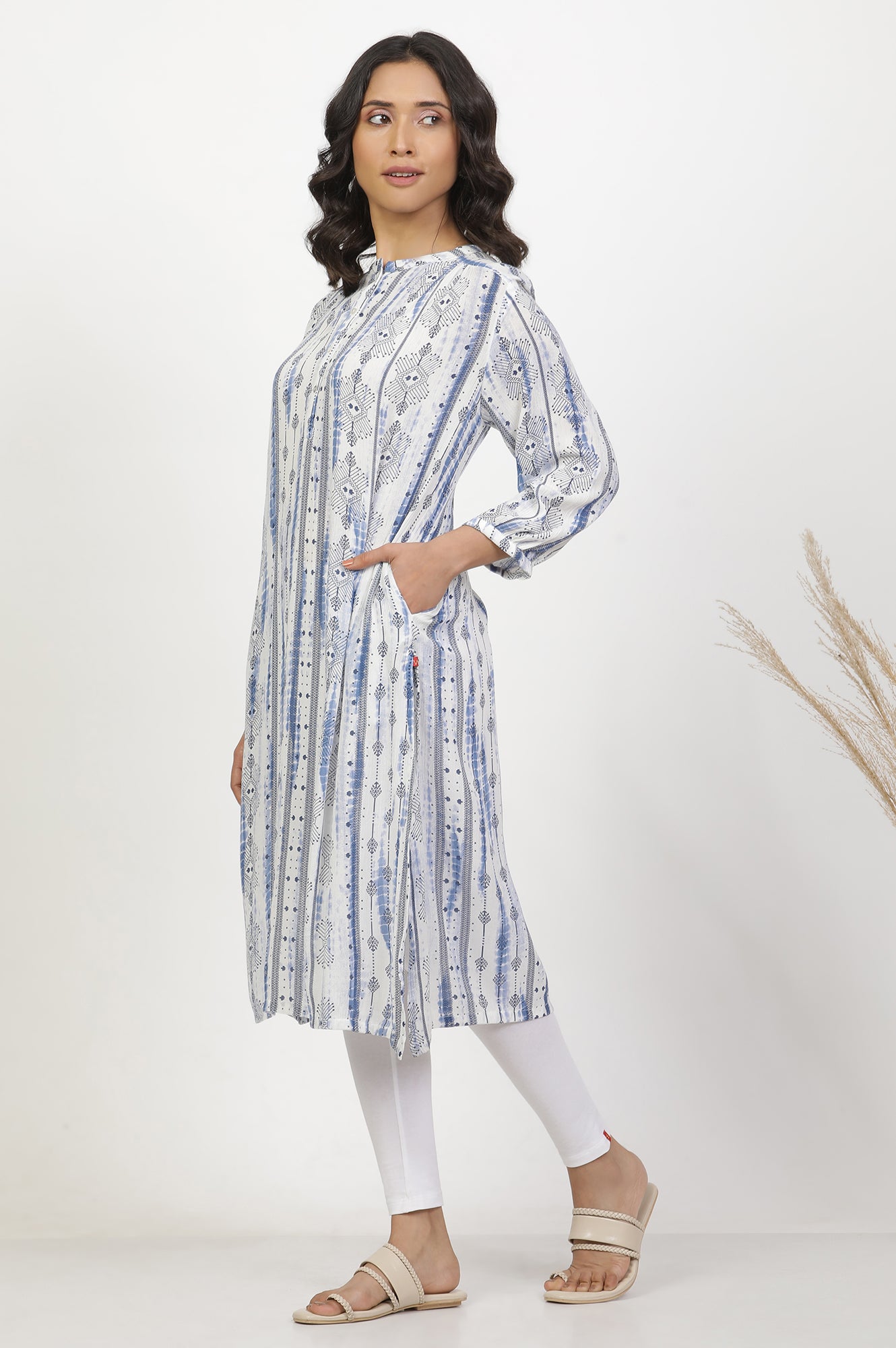White And Blue Printed Kurta And Pants Set