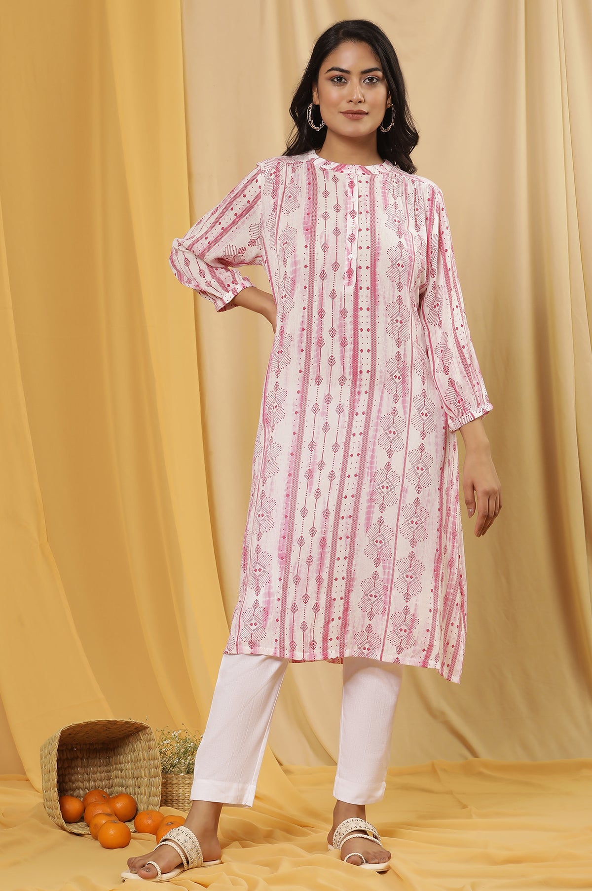 White And Pink Printed Kurta And Pants Set - XS