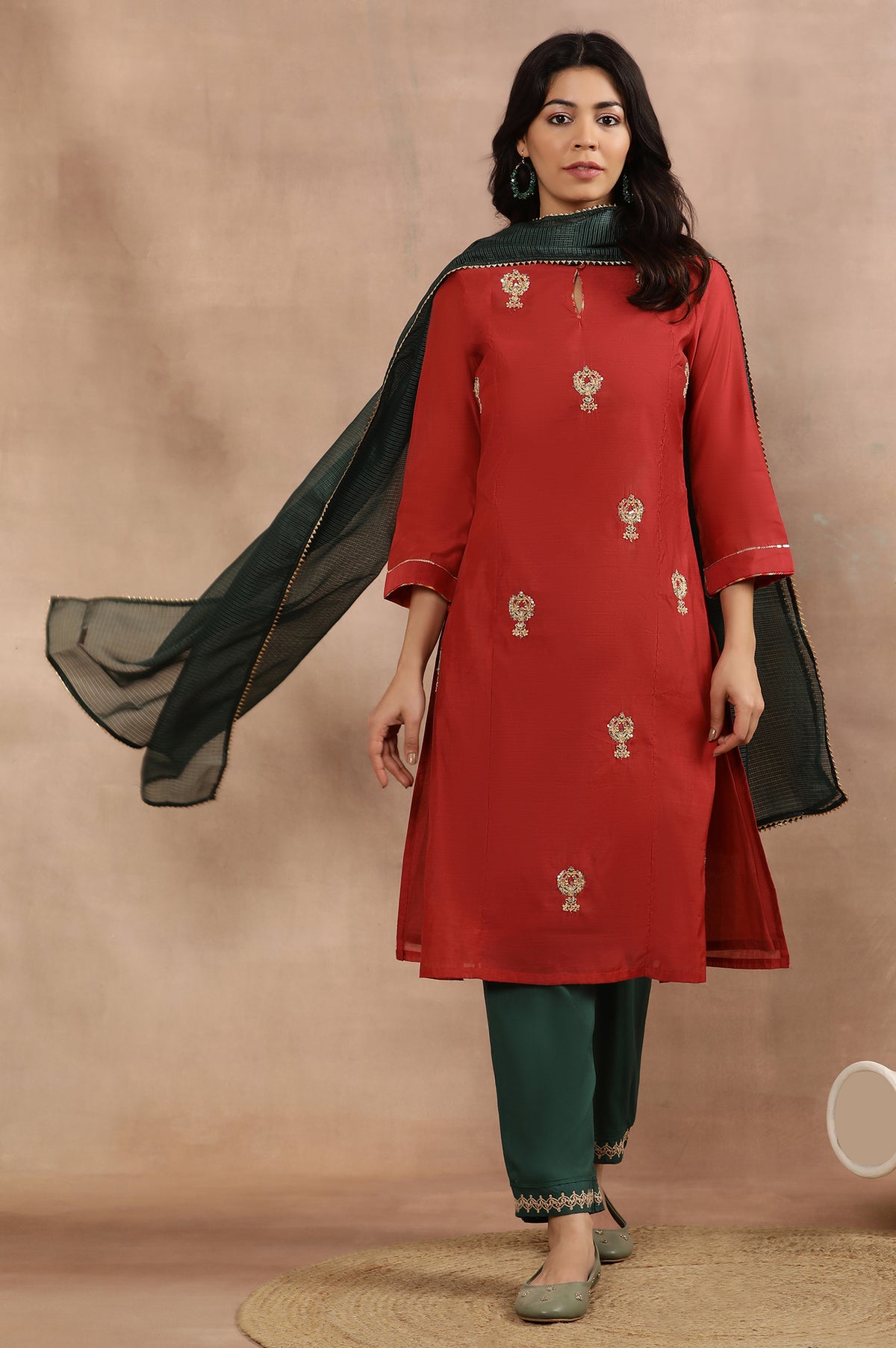 Red Embroidered Kurta, Pants And Kota Dupatta Set - XS