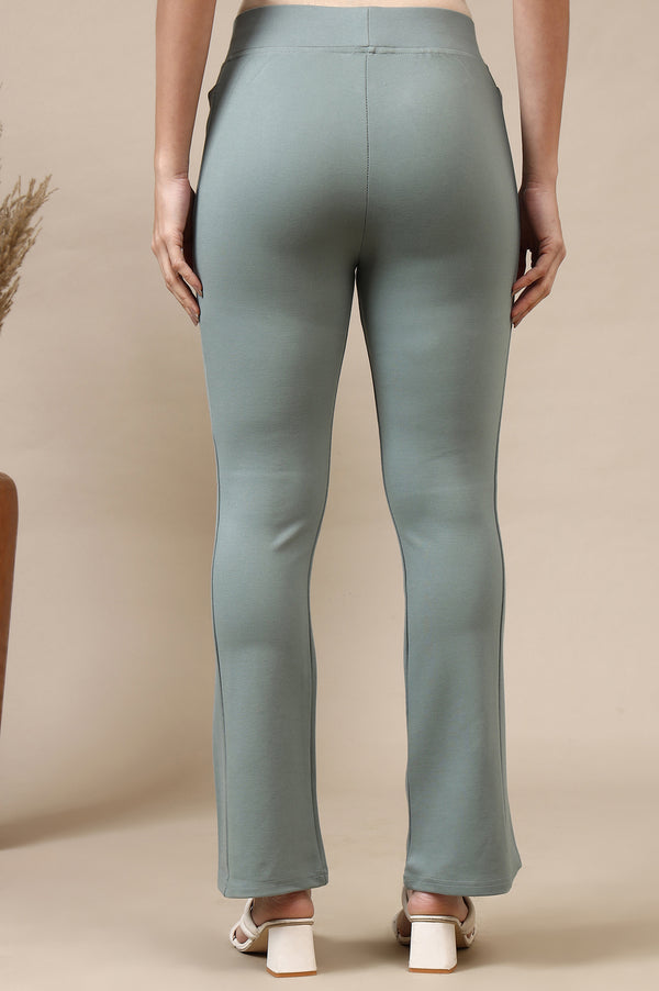 Elleven Women's Green Solid Flared High Waisted Yoga Tights With Side Pockets