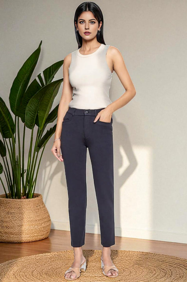 Black Solid Slim fit Trousers in Ankle Length