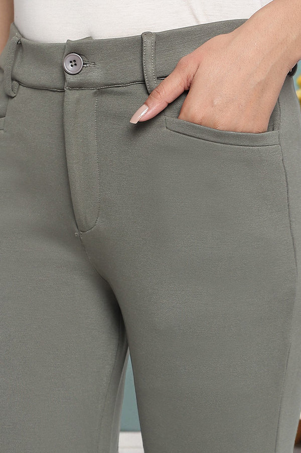 Elleven Women's Green Solid Mid Rise Trouser in Ankle Length