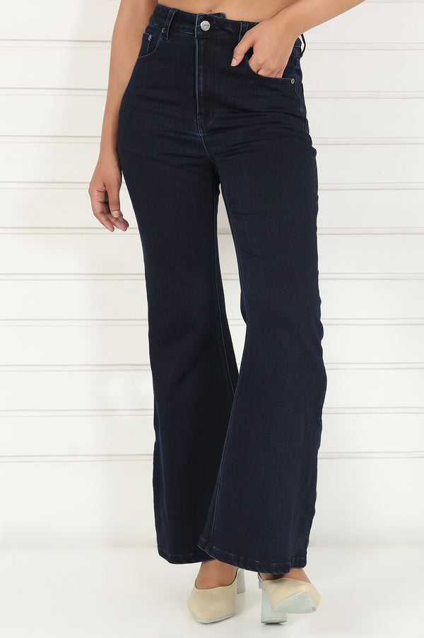Elleven Women's Blue Denim Lycra Mid Rise Ankle Length Flared Pants with YKK Zipper