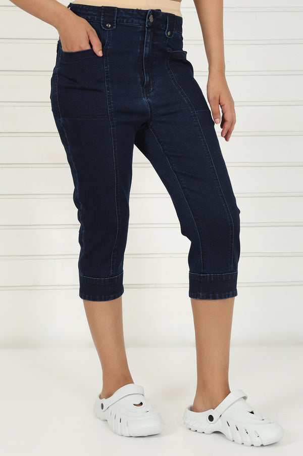 Elleven Women's Blue Denim Lycra Mid Rise Calf Length Capri with YKK Zipper