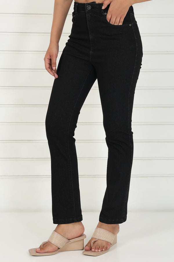 Elleven Women's Black Denim Lycra Mid Rise Ankle Length Straight Pant with YKK Zipper