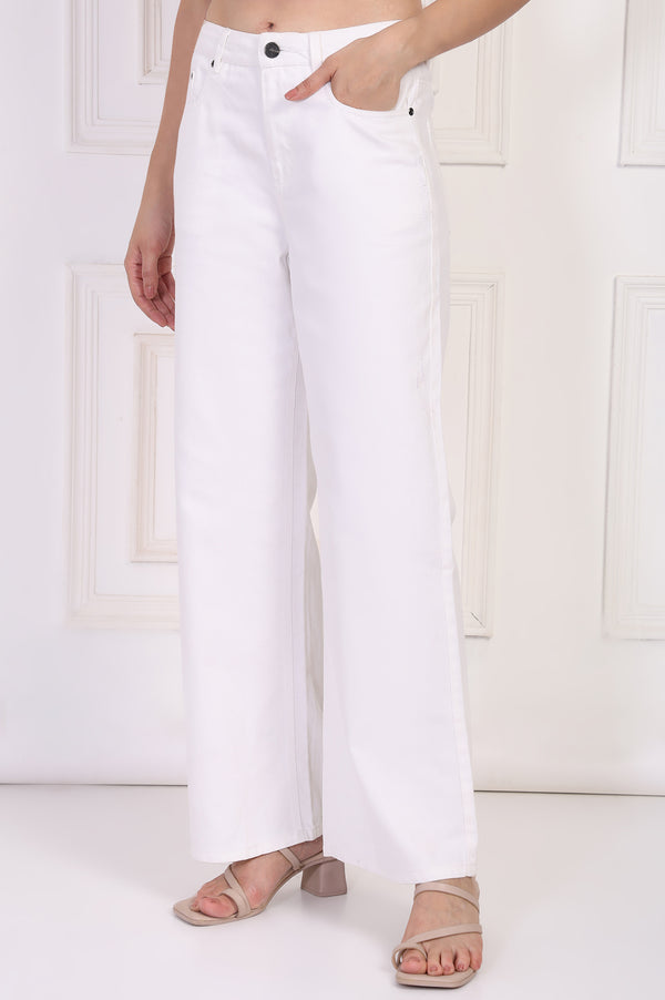 Elleven Women's White Solid Flared Cotton Pant