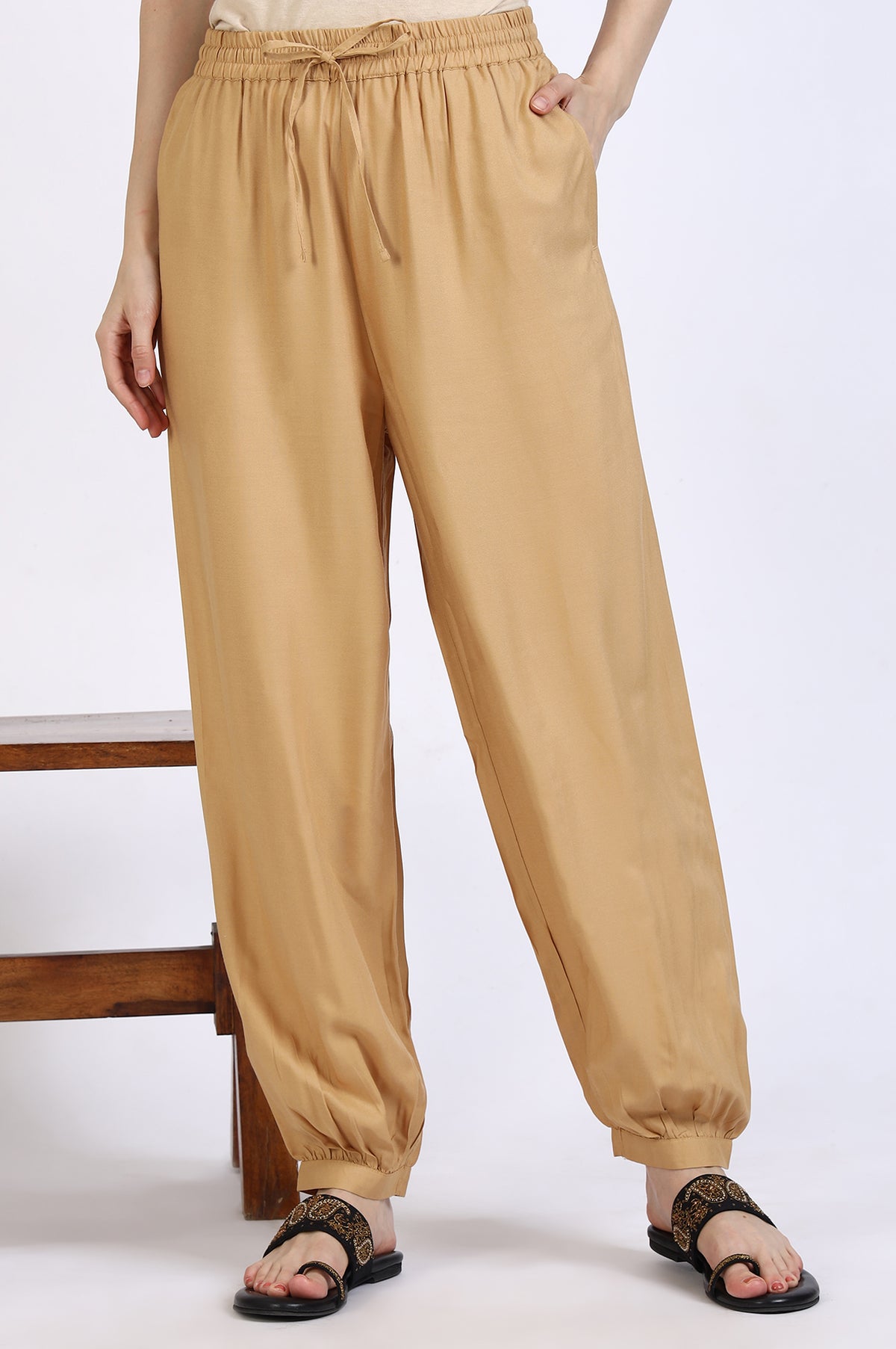 Elleven Women's Gold Solid Gathered Harem Pants - XS