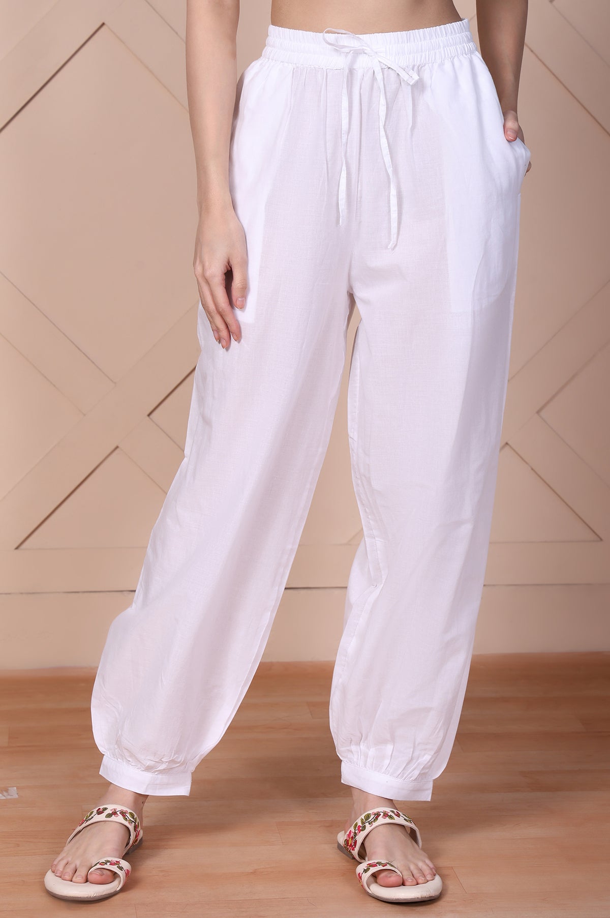 Elleven Women's White Solid Pure Cotton Ankle Length Relaxed Fit Harem Pantss - XL