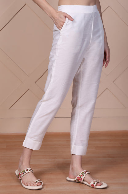 White Solid Mid Rise Ankle Length Slim Fit Trouser