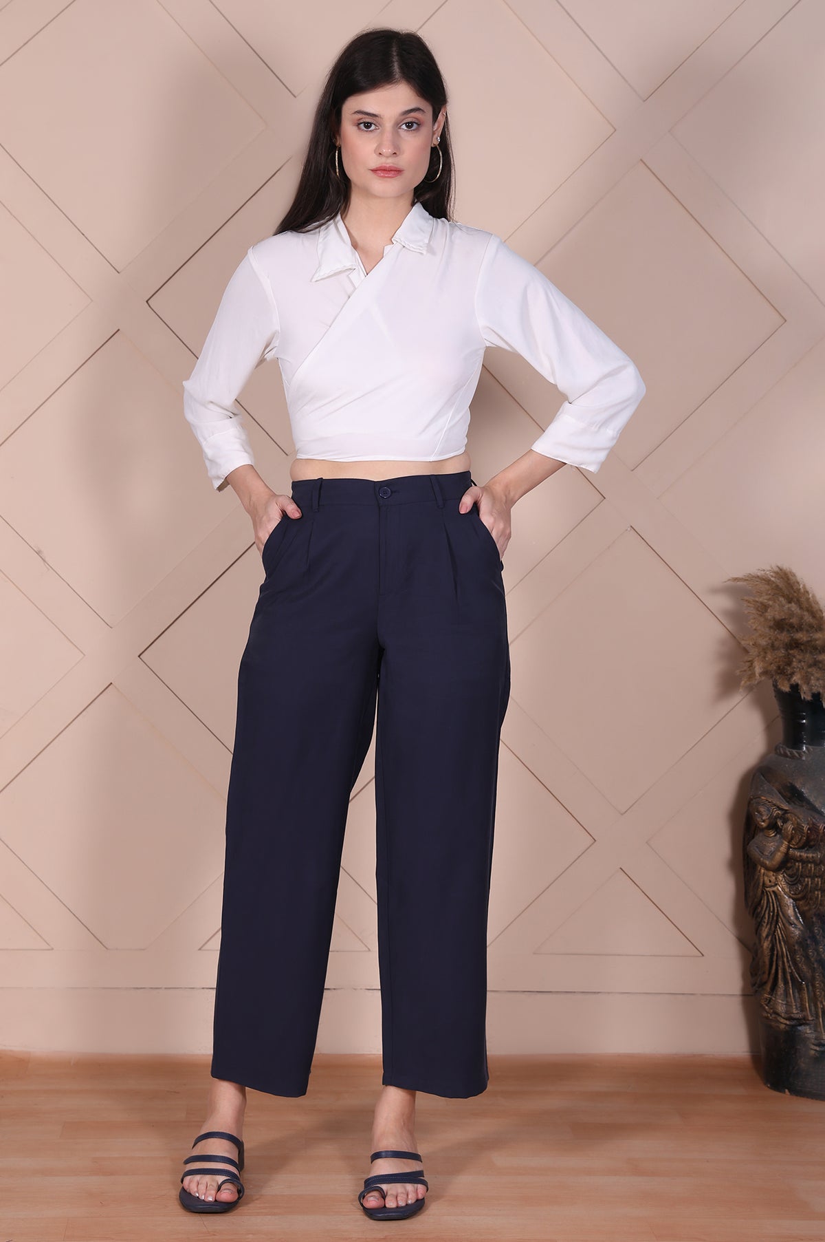 Elleven Women's Navy Solid High Rise Ankle Length Wide Leg Boss Pants - XS