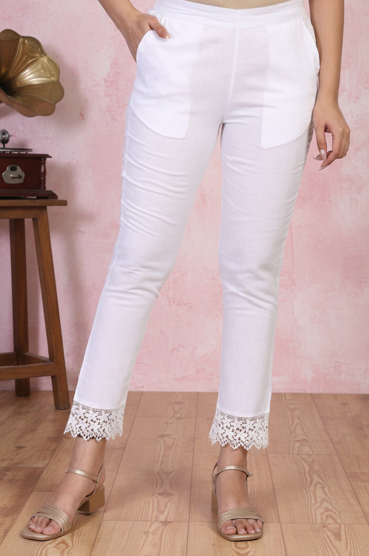 Elleven Women's White Lace Trim Slim-Fit Cotton Pant - S