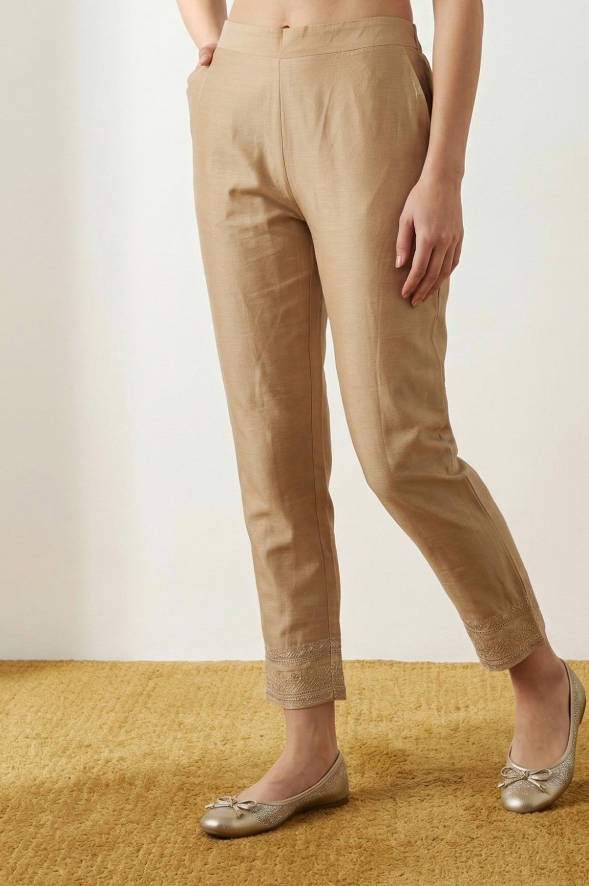Elleven Women's Gold Embroidered Straight Fit Ankle Length Mid Rise Trousers - M