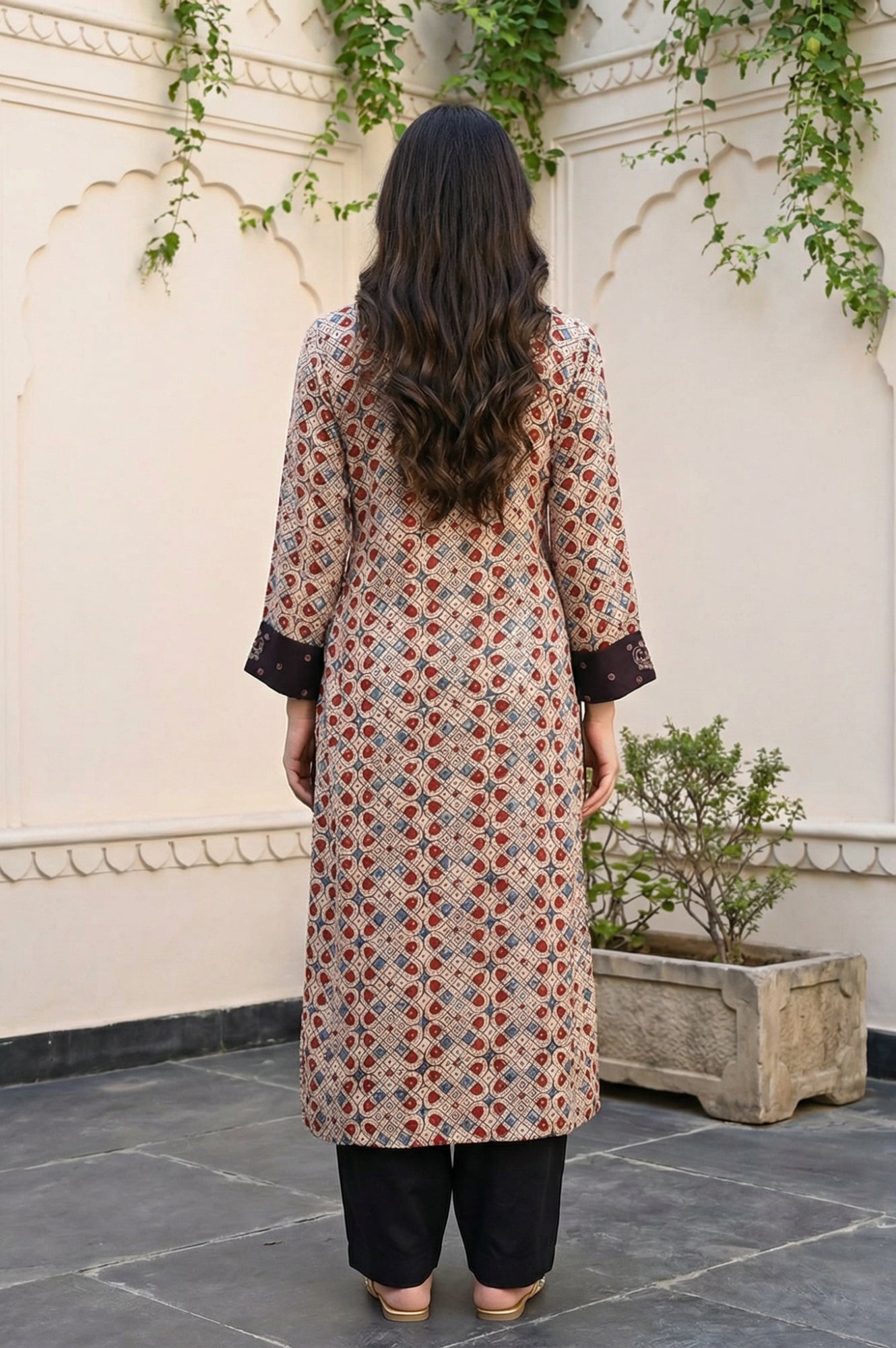 Beige Geometric Printed Sequins Satin Straight Kurta