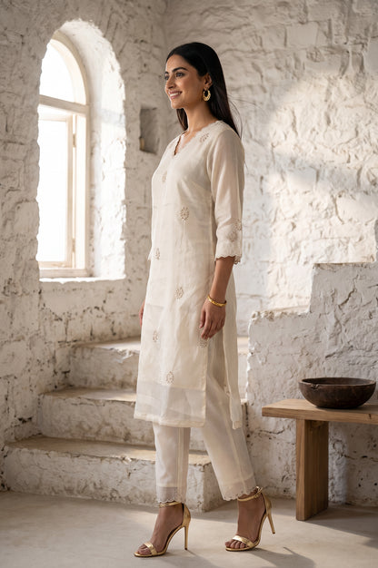 Off White Zari Embroidered Cotton Silk Straight Kurta